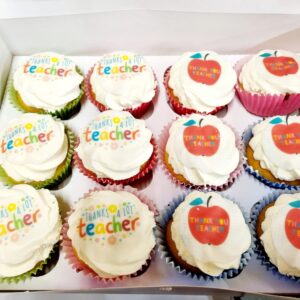 12 x Cupcakes with printed icing sheet topper
